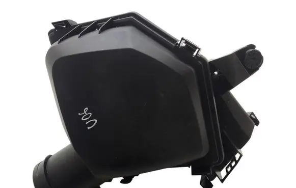 BMW 2 Active Tourer U06 Air filter box 8489429