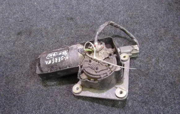 Nissan Serena Wiper motor 9390332214