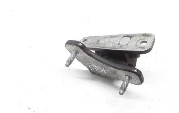 Mercedes-Benz C W204 Front door lower hinge 