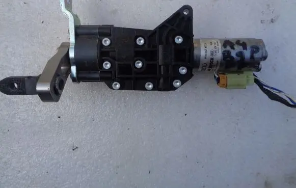 Audi A4 S4 B9 Tailgate/trunk/boot lift motor 8W9827852A