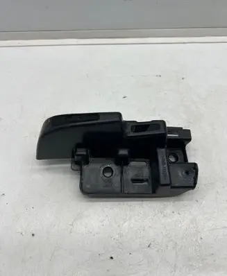 Peugeot Partner III Rear bumper mounting bracket 9816808580