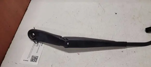 Volvo V60 Front wiper blade arm 30753508