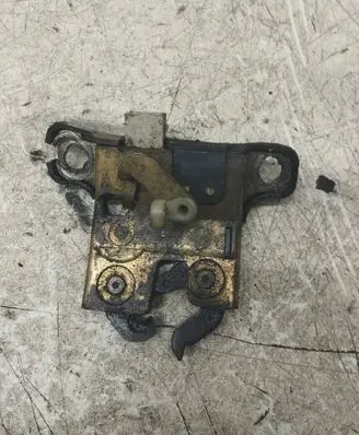 Audi A3 S3 8L Tailgate/trunk/boot lock/catch/latch 8L0827505