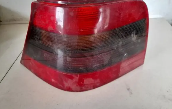 Volkswagen Golf IV Rear/tail lights 1j6945111s