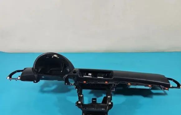 BMW 1 E81 E87 Dashboard IMPRK1387939