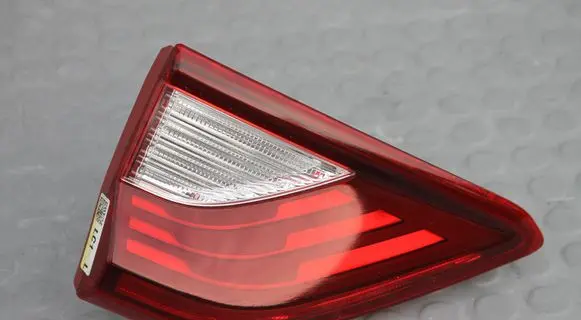 KIA Stonic Tailgate rear/tail lights LAMPA-92403-H8 92403H8500 92403-H8