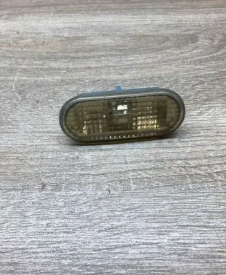 Volkswagen PASSAT B5 Front fender indicator light 1J5949117