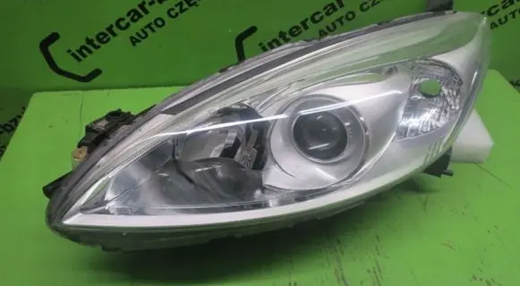 Toyota Auris E180 Headlight/headlamp