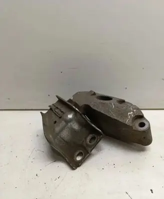 Citroen Jumper Engine mount bracket 1358086080 A236071