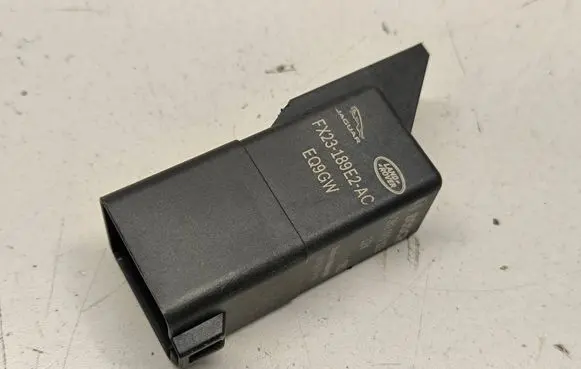 Land Rover Evoque I Glow plug pre-heat relay FX32189E2AC