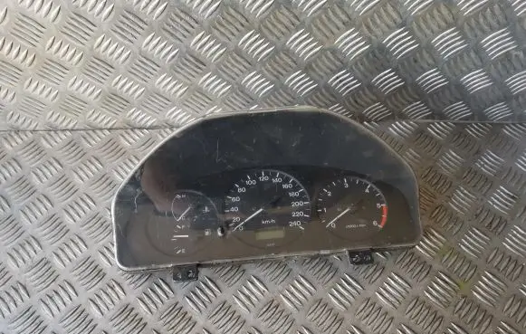 Mazda 626 Speedometer (instrument cluster) GE6SA