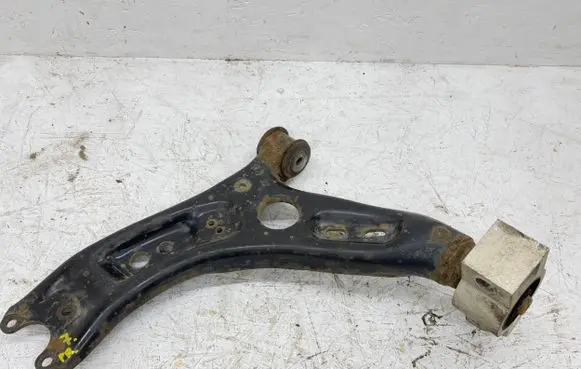 Skoda Octavia Mk2 (1Z) Front lower control arm/wishbone