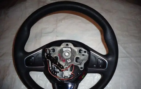 Renault Clio IV Steering wheel 