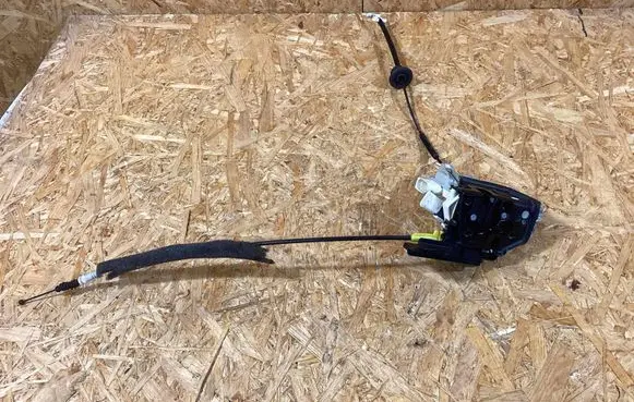 Porsche Macan (95B) Front door lock 9a783761600 95b837350 95b837085
