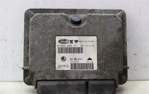 Skoda Octavia Mk1 (1U) Engine control unit/module 032906014F