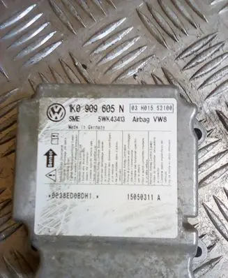 Volkswagen Golf V Airbag control unit/module 1K0909605N