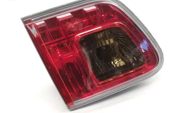 Toyota Avensis T270 Tailgate rear/tail lights