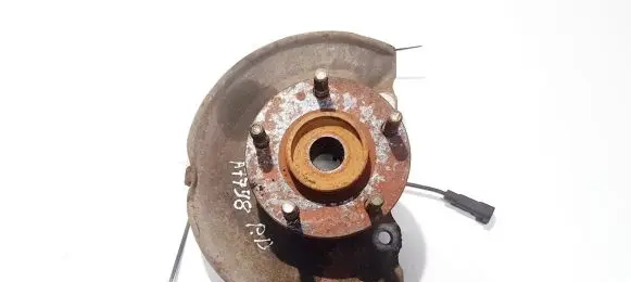 Mitsubishi Outlander Front wheel hub