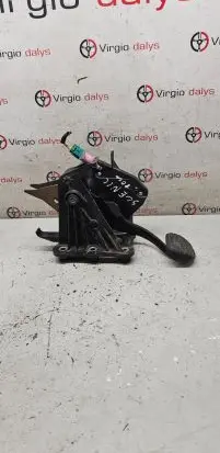 Renault Laguna III Brake pedal 465010003R