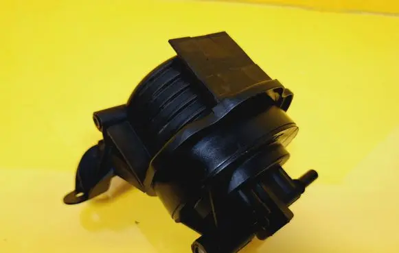 Citroen C5 Fuel filter housing 9645928180
