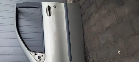 Fiat Albea Front door
