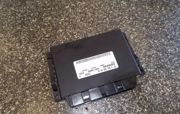 Mercedes-Benz E W211 Other control units/modules A0325452632