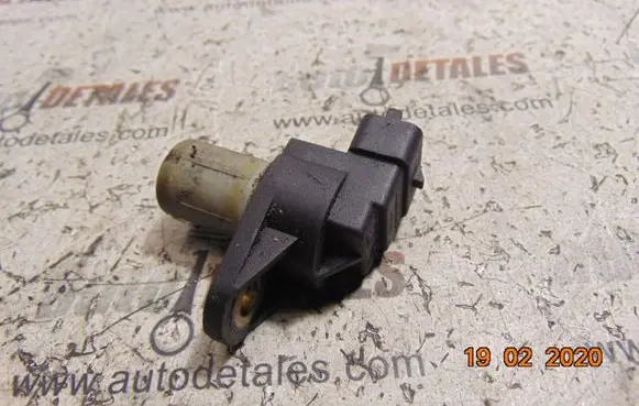 Mercedes-Benz S W220 Camshaft position sensor A0031539728