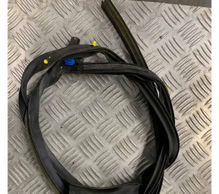 Ford Transit Courier Rubber seal front door (on door) 