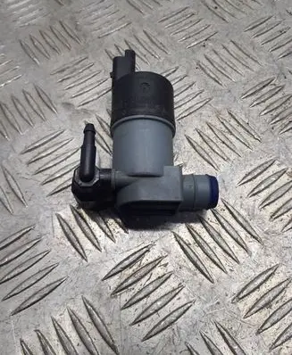 Nissan Qashqai Windscreen/windshield washer pump 9641553880 9641553980