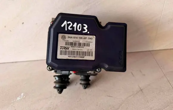 Volkswagen PASSAT B7 ABS Pump 3AA614109AP