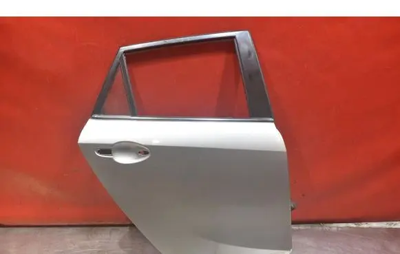 Mazda 3 II Rear door 