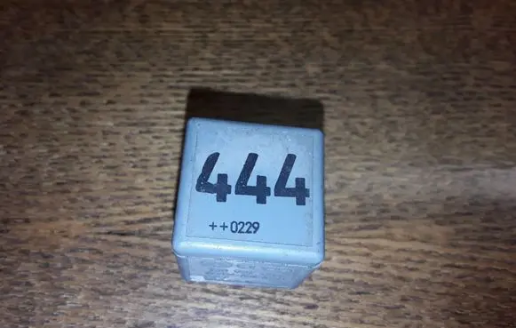 Audi A3 S3 8L Other relay V23134A52X400 1J0927841