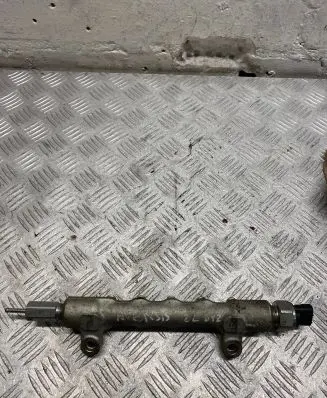 Toyota Avensis Verso Fuel main line pipe 8945871010