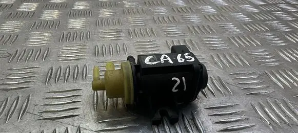 Skoda Superb B8 (3V) Turbo solenoid valve 1K0906627B