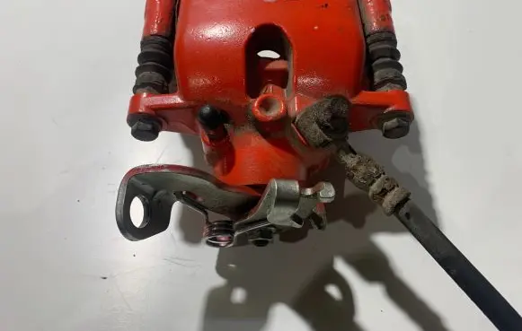 Opel Insignia A Rear brake caliper