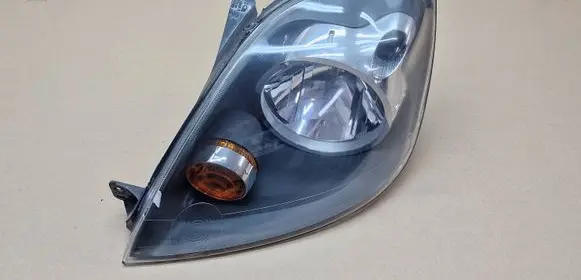 Ford Fiesta Headlight/headlamp 6S6113W030AE