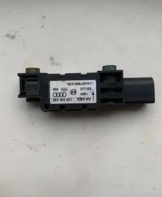 Audi A4 S4 B7 8E 8H Airbag deployment crash/impact sensor 8E0959651
