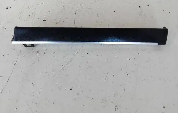 Dashboard glove box trim