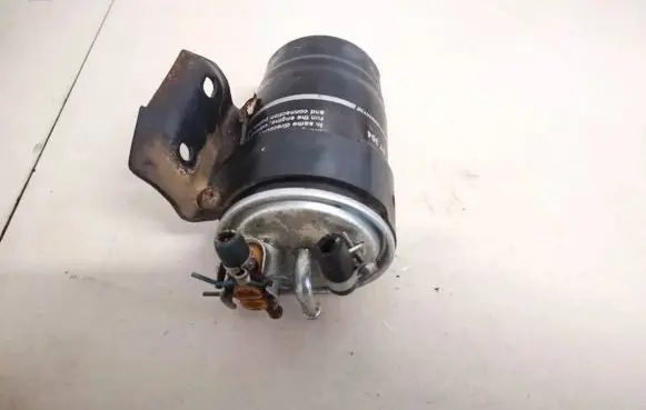 Volkswagen PASSAT B4 Fuel filter st304