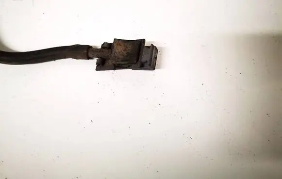 Volkswagen PASSAT B5 Windshield washer spray nozzle 3B0955985B