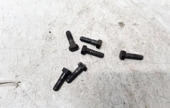 Opel Astra H Nuts/bolts 