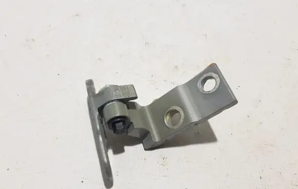 Volvo S60 Front door upper hinge 31457957