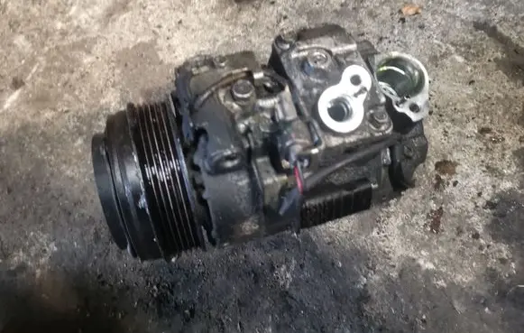 Mercedes-Benz E W212 Air conditioning (A/C) compressor (pump) 4472807081