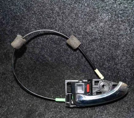 Toyota RAV 4 (XA30) Rear door interior handle