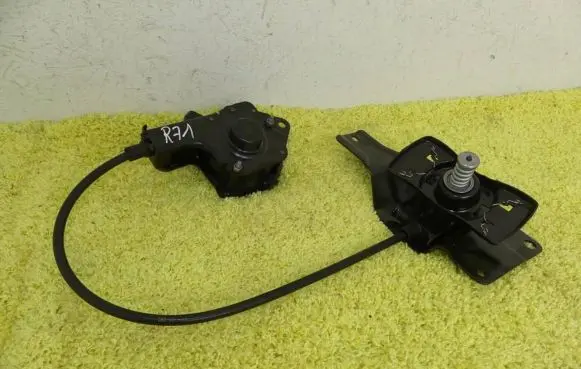 Renault Master III Spare wheel mounting bracket 572115531R