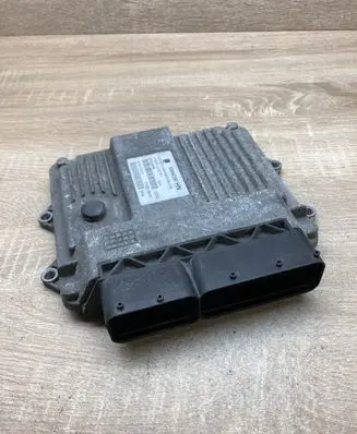 Opel Corsa C Engine control unit/module ECU 55566390