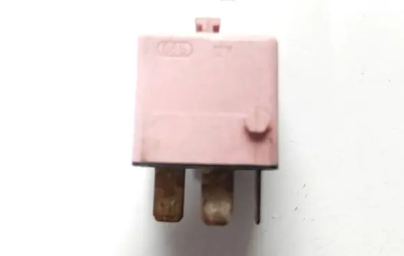 BMW 5 E39 Other relay 0332019168