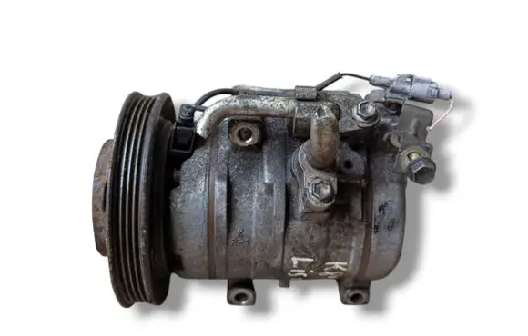 Lexus IS 200-300 Air conditioning (A/C) compressor (pump) 88320-53020