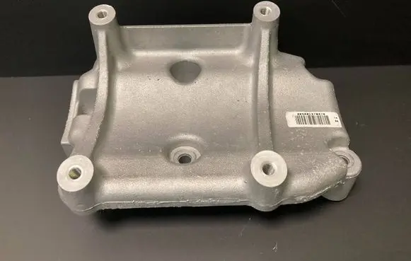 Iveco Daily 6th gen Engine mounting bracket 5801370464 005801370470