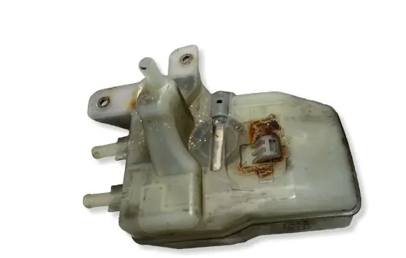 Toyota Prius (XW20) Brake fluid reservoir 13231140120